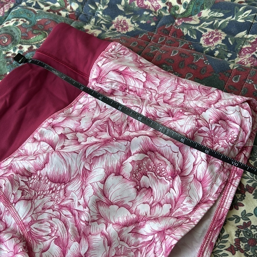 Lululemon Run Times Short II - Floral Bloom White Star Ruby / Star Ruby - Picture 8 of 12